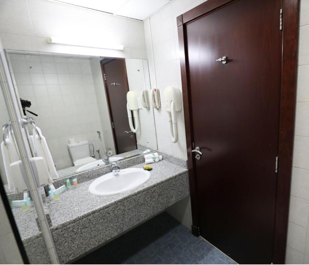 พาร์คไซด์ สวีท - ดิสคัฟเวอรี การ์เดน Aparthotel ดูไบ ภายนอก รูปภาพ